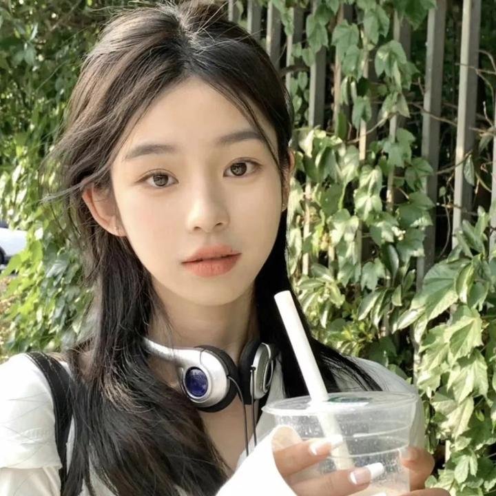 蕾哈娜内衣秀3
